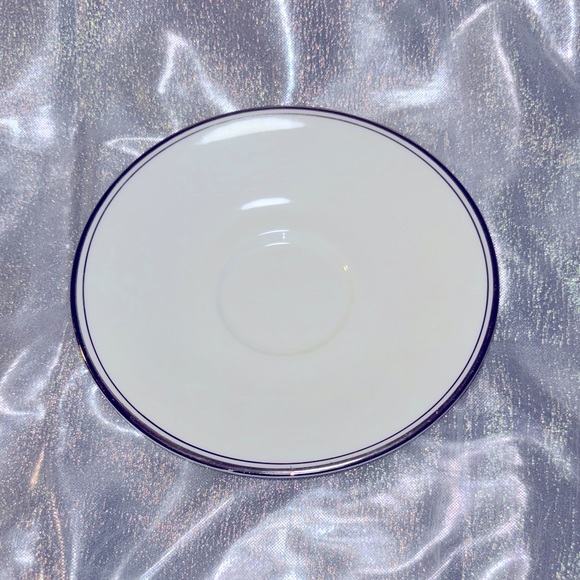 Royal Doulton English fine bone China Platinum Concord tea cup saucer. - Picture 1 of 4